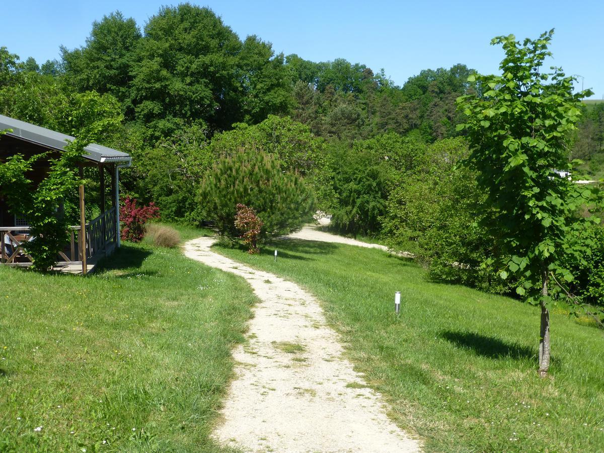 Camping Les Terrasses De Dordogne Rouffignac Saint-Cernin エクステリア 写真